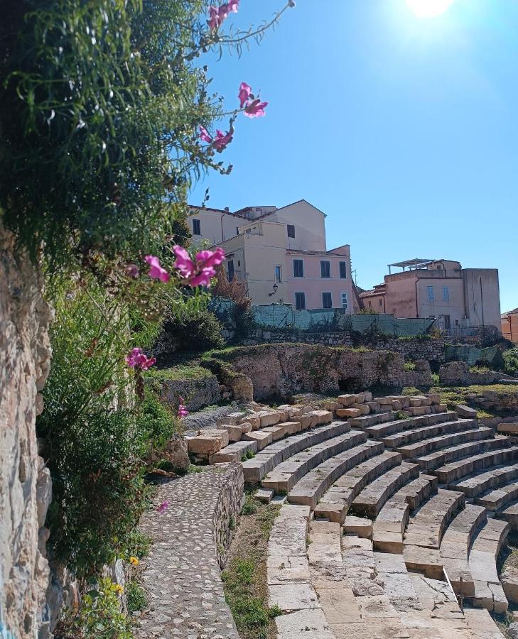 La Casetta Nelle Mura Terracina Exterior foto